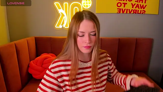 StacyWells online show from 04/20/26, 01:41