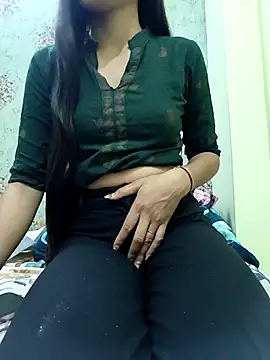 Snapshot of sneha_88 chatting on 10/23/25, 01:21 sneha 88 online show from 10/23/25, 01:21