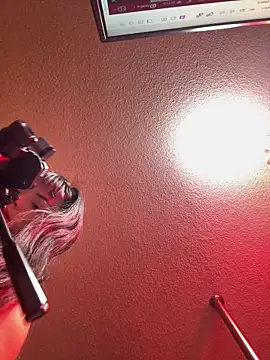 Stephany Rodriguez online show from 12/20/25, 12:12