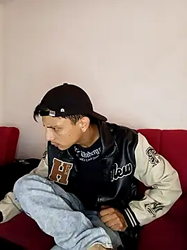 Snapshot of andrewcoopper1 chatting on 04/16/26, 03:02 andrewcoopper1 online show from 04/16/26, 03:02