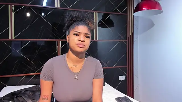 HannyThompson online show from 11/05/25, 12:27