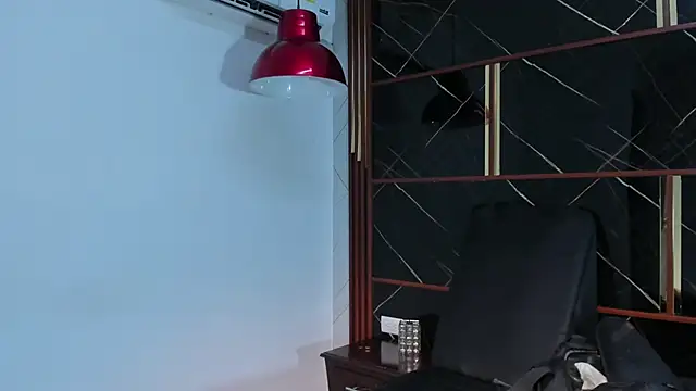 HannyThompson online show from 04/14/26, 12:33