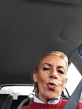 clarabell4 online show from 12/04/25, 07:50