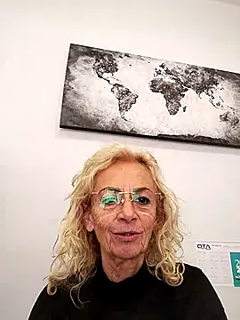 clarabell4 online show from 04/23/26, 12:29