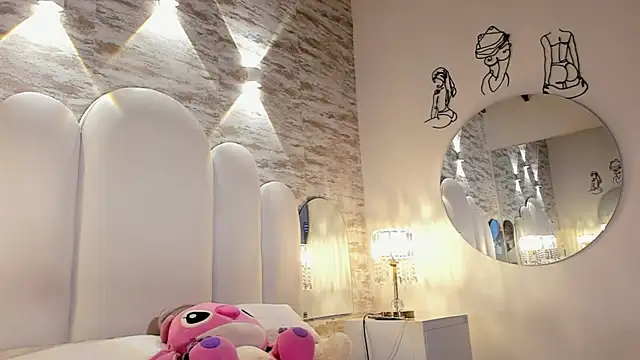 Yassy vazquez online show from 11/03/25, 07:37