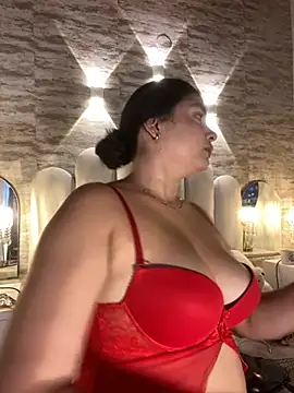 Yassy vazquez online show from 11/07/25, 08:42