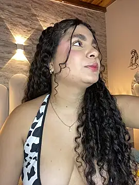 Yassy vazquez online show from 01/17/26, 07:39