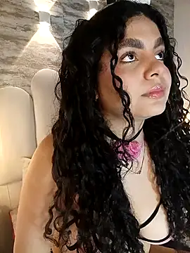 Yassy vazquez online show from 04/06/26, 07:26