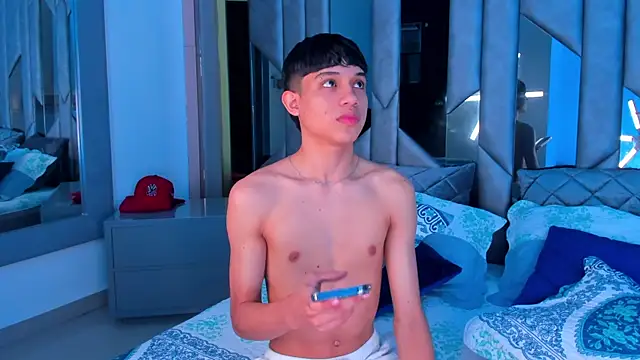 Sebax Young online show from 09/18/25, 08:11