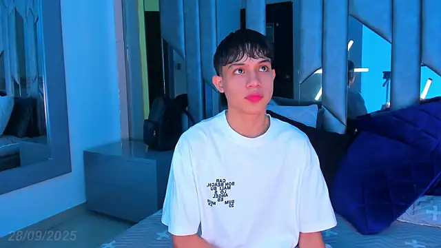 Sebax Young online show from 09/28/25, 03:50