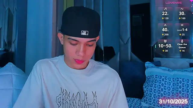 Sebax Young online show from 10/31/25, 08:54