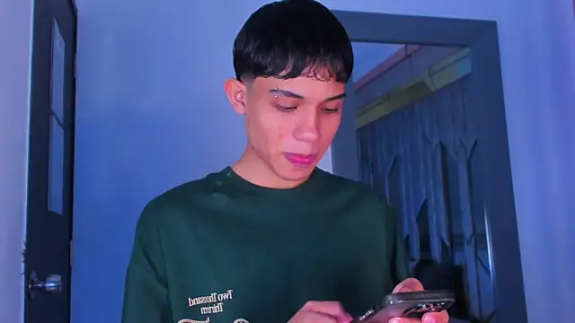 Sebax Young online show from 03/18/26, 08:34