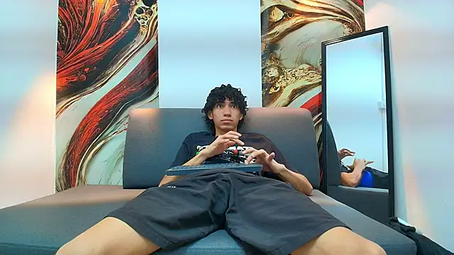 simondwayne online show from 05/05/26, 07:44