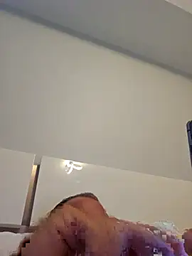 cubanitofeliz40 online show from 09/15/25, 07:03