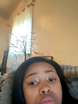 nuttybutter999999 online show from 10/21/25, 04:08