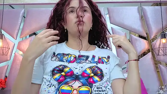 ThaliaCross online show from 02/24/26, 08:07