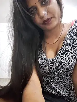 Snapshot of cute_radhikaa chatting on 03/29/26, 11:32 cute radhikaa online show from 03/29/26, 11:32