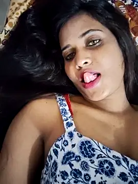Snapshot of cute_radhikaa chatting on 04/14/26, 09:15 cute radhikaa online show from 04/14/26, 09:15