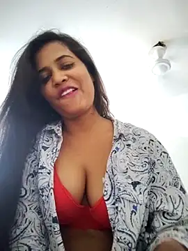 Snapshot of cute_radhikaa chatting on 04/18/26, 09:57 cute radhikaa online show from 04/18/26, 09:57