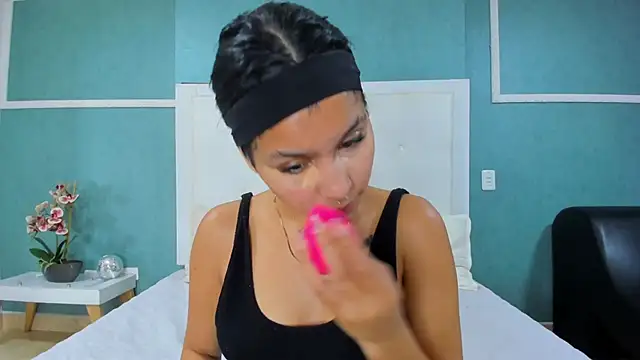 ania gomez online show from 10/06/25, 09:34