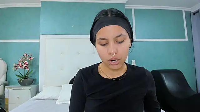 ania gomez online show from 11/21/25, 01:54