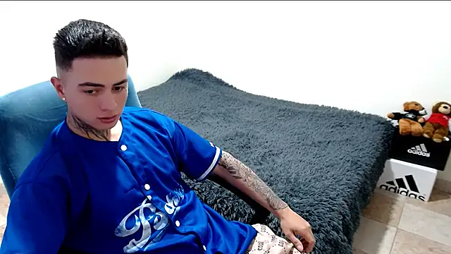 santii ss online show from 10/28/25, 04:53