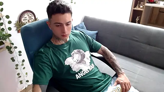 santii ss online show from 03/20/26, 02:16