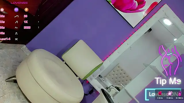 Snapshot of Valentina_Horny777 chatting on 10/10/25, 10:31 Valentina Horny777 online show from 10/10/25, 10:31