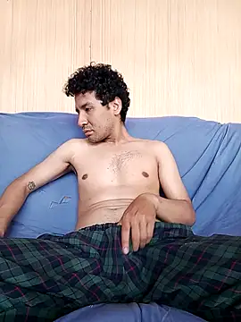 LecheDeSoya666 online show from 11/30/25, 05:17