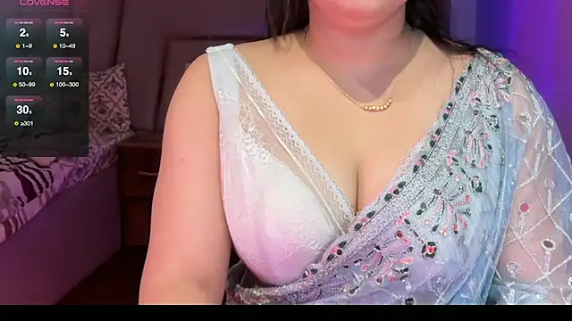 Snapshot of SunhariGirl chatting on 09/16/25, 01:45 SunhariGirl online show from 09/16/25, 01:45