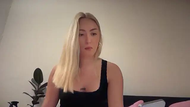 Snapshot of Kitty_Swetty chatting on 01/06/26, 08:56 Kitty Swetty online show from 01/06/26, 08:56