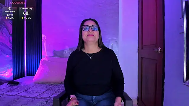 Agatha Pleasure online show from 03/05/26, 11:50