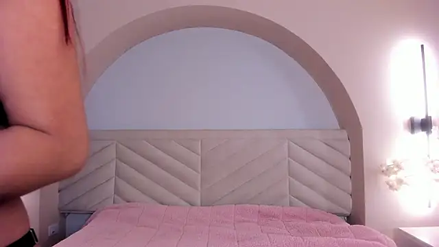 Bella Williiams online show from 03/22/26, 12:19