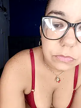 Snapshot of MilfTentasion chatting on 09/16/25, 02:12 MilfTentasion online show from 09/16/25, 02:12