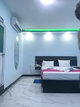 franciscommx online show from 10/25/25, 07:52