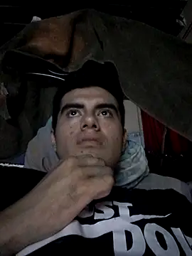 Ortiz3404 online show from 10/21/25, 03:51