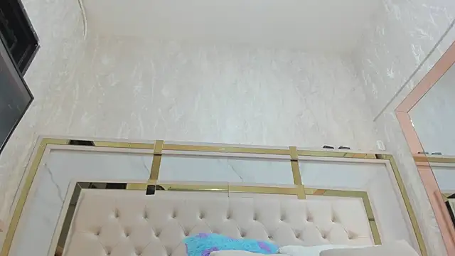 megan rous  online show from 09/15/25, 03:06