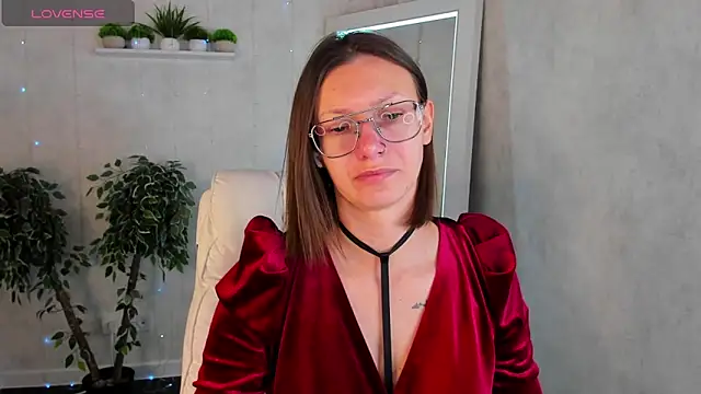 Snapshot of Elina_Gravess chatting on 10/10/25, 12:53 Elina Gravess online show from 10/10/25, 12:53