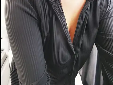 Casiana  online show from 11/11/25, 10:10