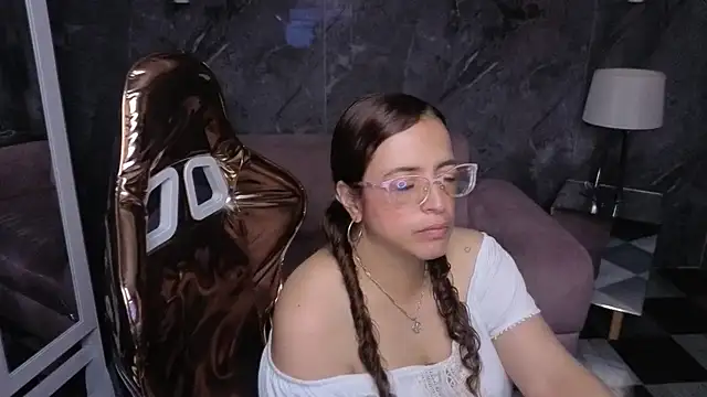  Evoni b online show from 12/21/25, 12:45