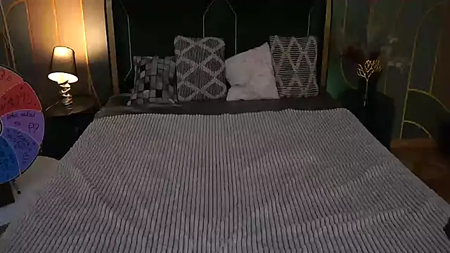 IvyLaurent online show from 11/09/25, 08:34