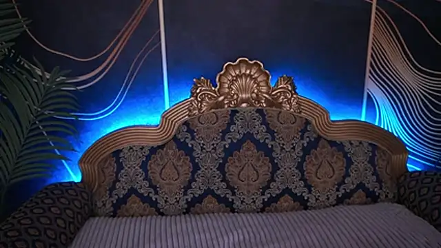 IvyLaurent online show from 11/11/25, 06:35