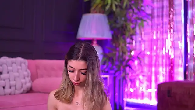 OdetteMason online show from 04/23/26, 06:03