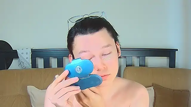 Snapshot of Derek_Carter chatting on 09/19/25, 01:01 Derek Carter online show from 09/19/25, 01:01