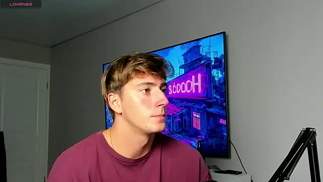 Snapshot of DaniHort chatting on 09/21/25, 01:13 DaniHort online show from 09/21/25, 01:13