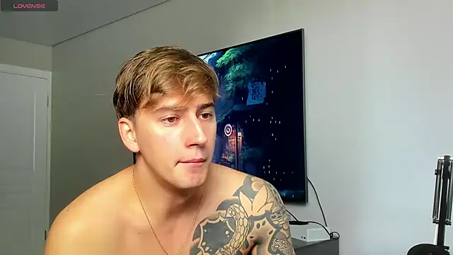 Snapshot of DaniHort chatting on 10/09/25, 09:18 DaniHort online show from 10/09/25, 09:18