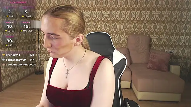 Vi Luxy online show from 04/24/26, 02:36