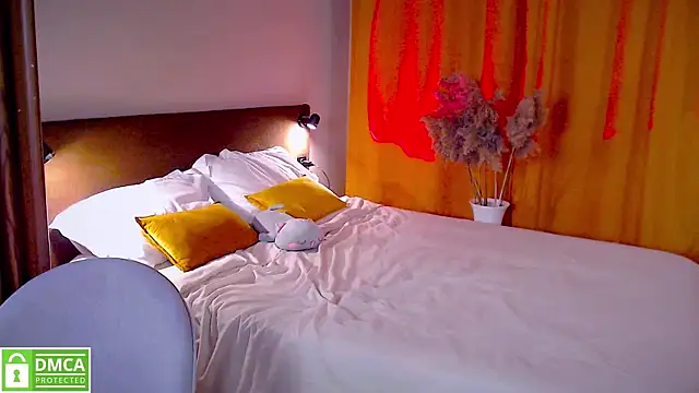 elza rose online show from 09/28/25, 02:33