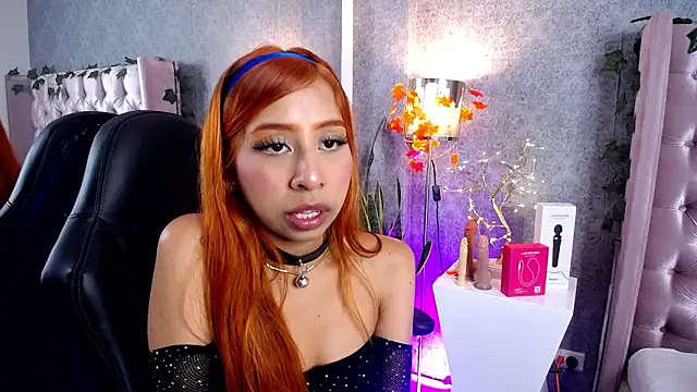 laila stilwiills online show from 02/03/26, 06:40