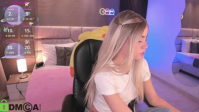 Arinextdoor online show from 11/25/25, 02:44